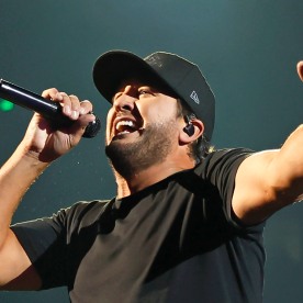 Luke Bryan performing