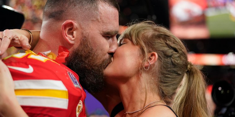 Travis Kelce, Taylor Swift